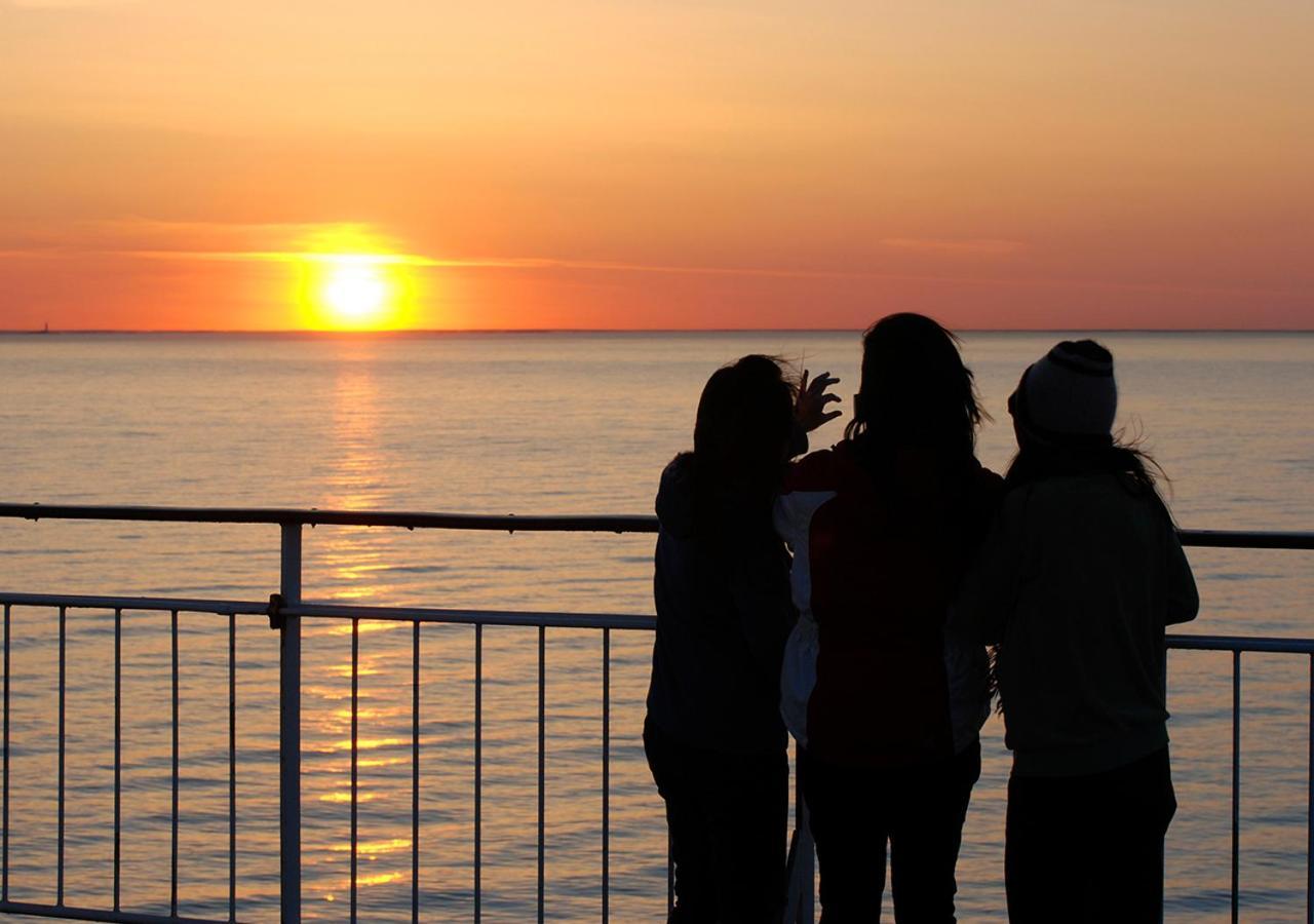 Viking Line Ferry Viking Cinderella - 2-Night Cruise Stockholm-Helsinki-Stockholm Hotel Luaran gambar