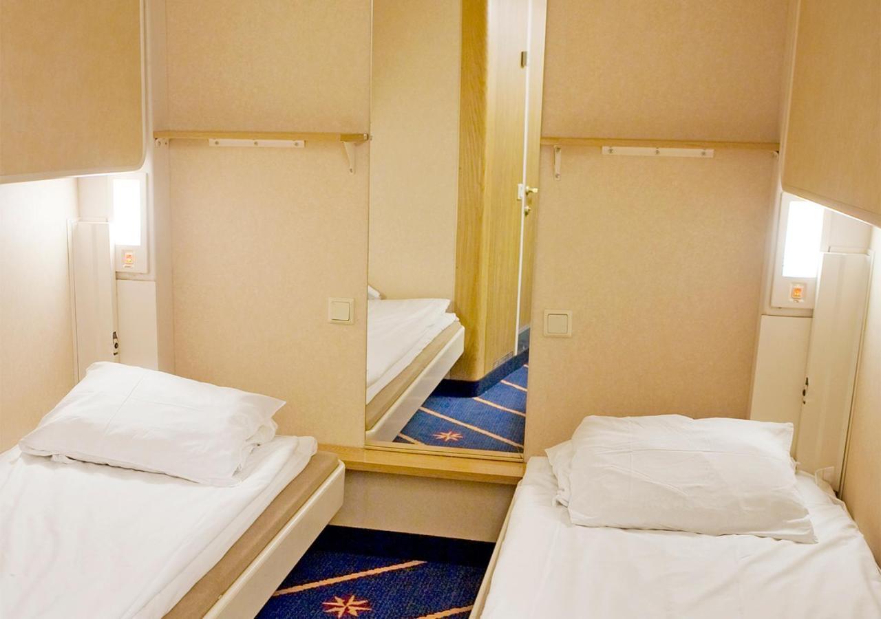 Viking Line Ferry Viking Cinderella - 2-Night Cruise Stockholm-Helsinki-Stockholm Hotel Bilik gambar