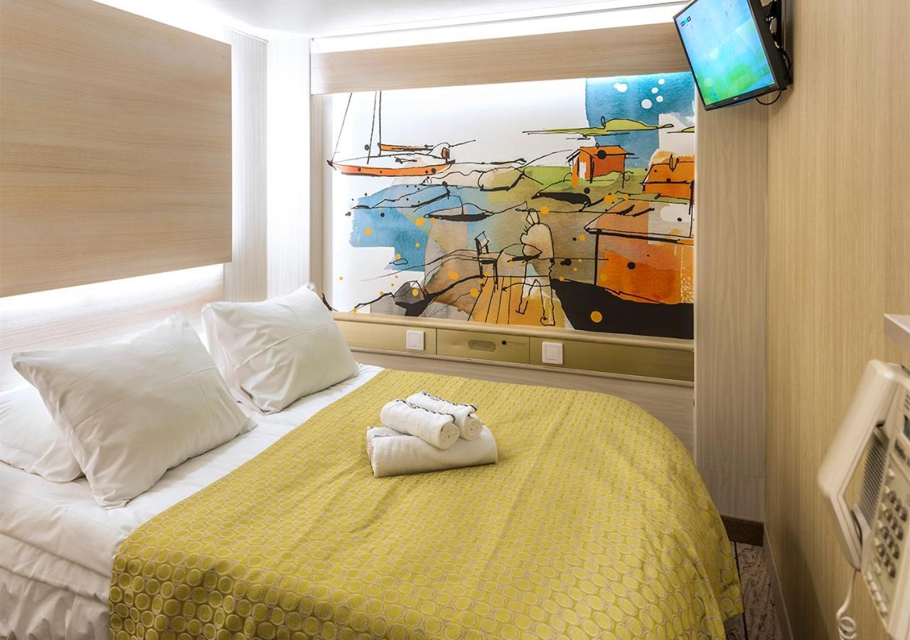 Viking Line Ferry Viking Cinderella - 2-Night Cruise Stockholm-Helsinki-Stockholm Hotel Bilik gambar
