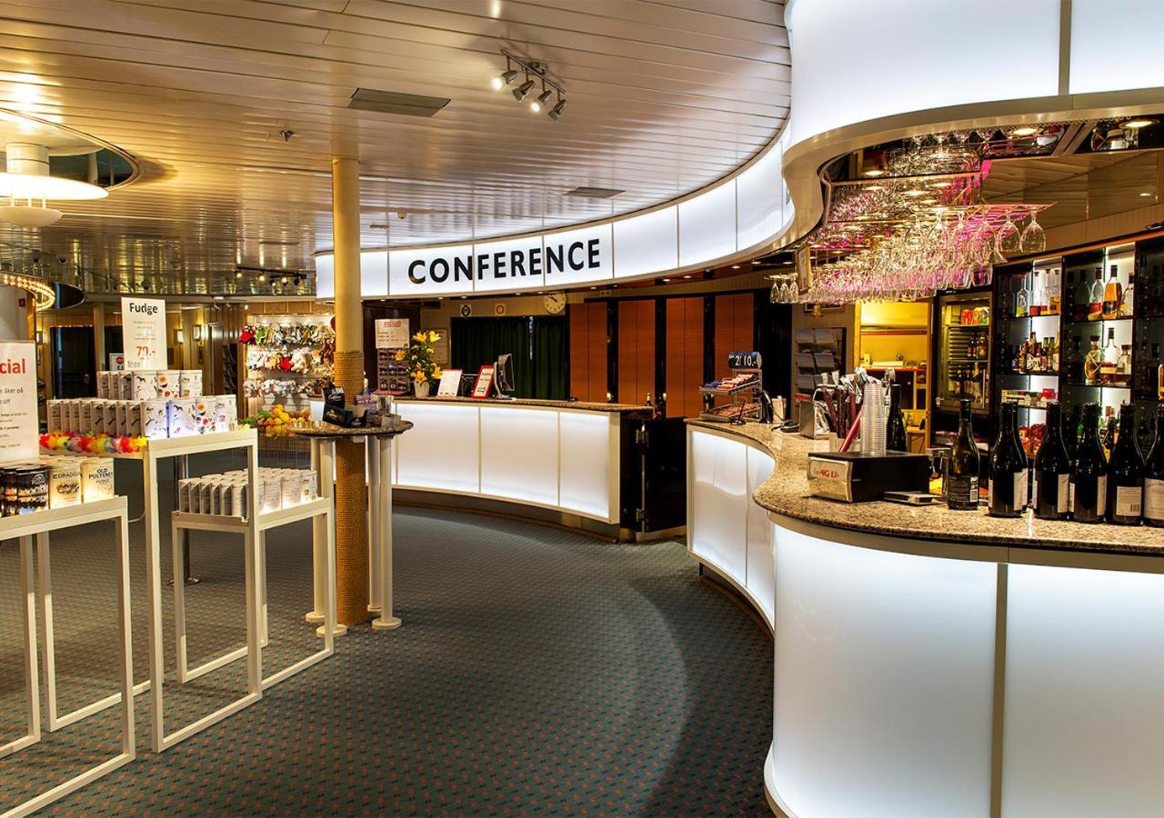 Viking Line Ferry Viking Cinderella - 2-Night Cruise Stockholm-Helsinki-Stockholm Hotel Luaran gambar