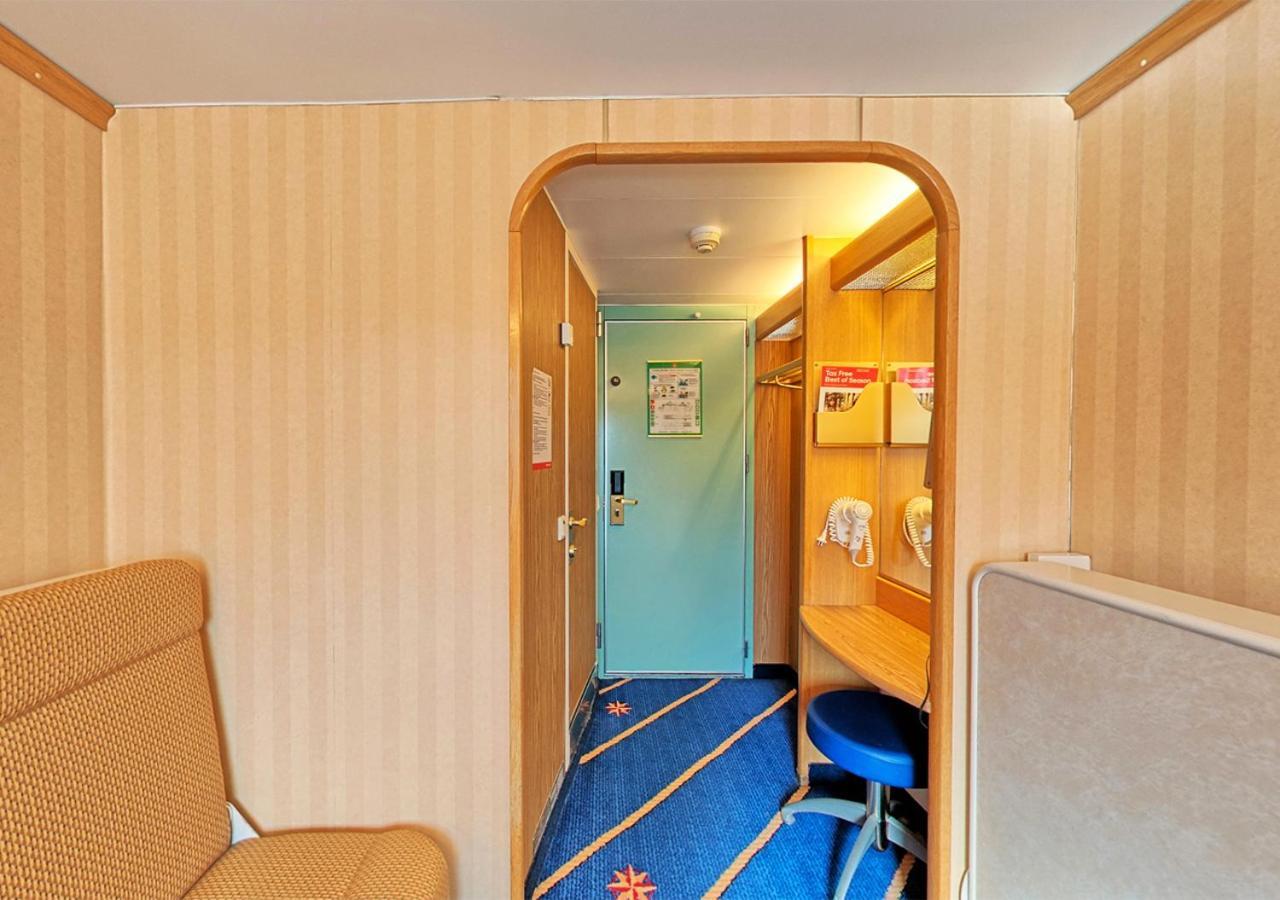 Viking Line Ferry Viking Cinderella - 2-Night Cruise Stockholm-Helsinki-Stockholm Hotel Bilik gambar